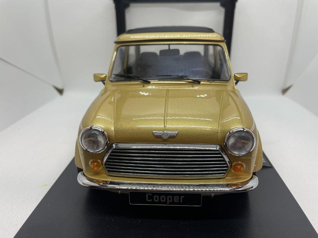 305-052 KK 1/12 ミニ クーパー Sunroof LHD - ミニカーオンライン