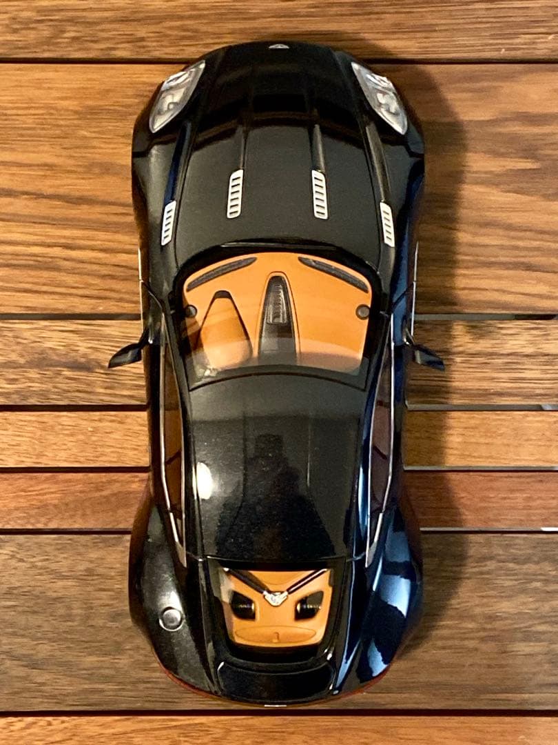 AUTOart 1/18 アストンマーチンONE-77 （ブラック）【中古品】 - メルカリ