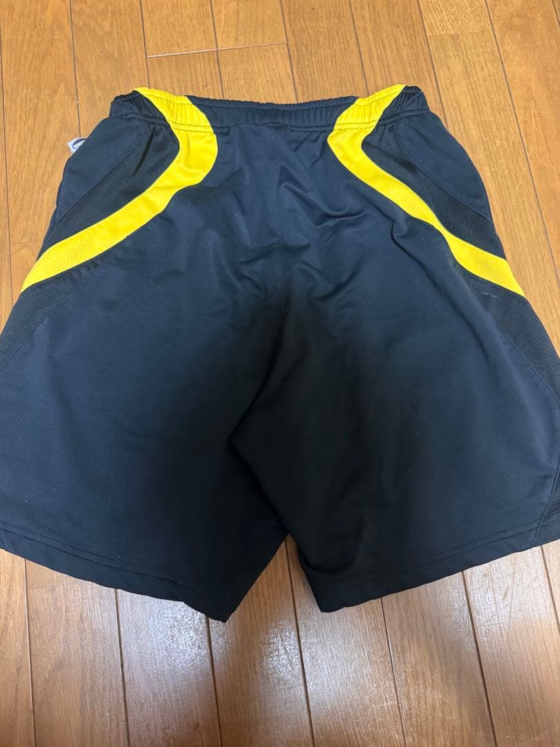 トナミ運輸 バドミントン 特注ハーフパンツの通販はau PAY マーケット