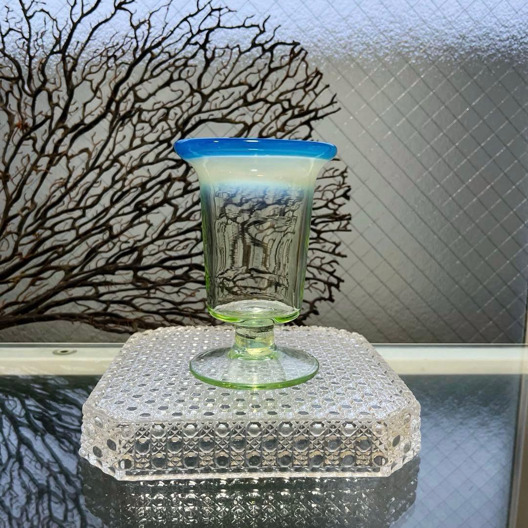 骨董　時代ガラス　超希少！　水色乳白暈し　ベル型　若草色ガラス　氷コップ Yahoo!オークション -「氷 コップ」の落札相場・落札価格