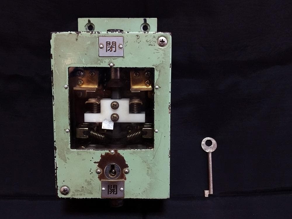 鍵付き】西武鉄道 2000系・9000系 車掌スイッチ - メルカリ