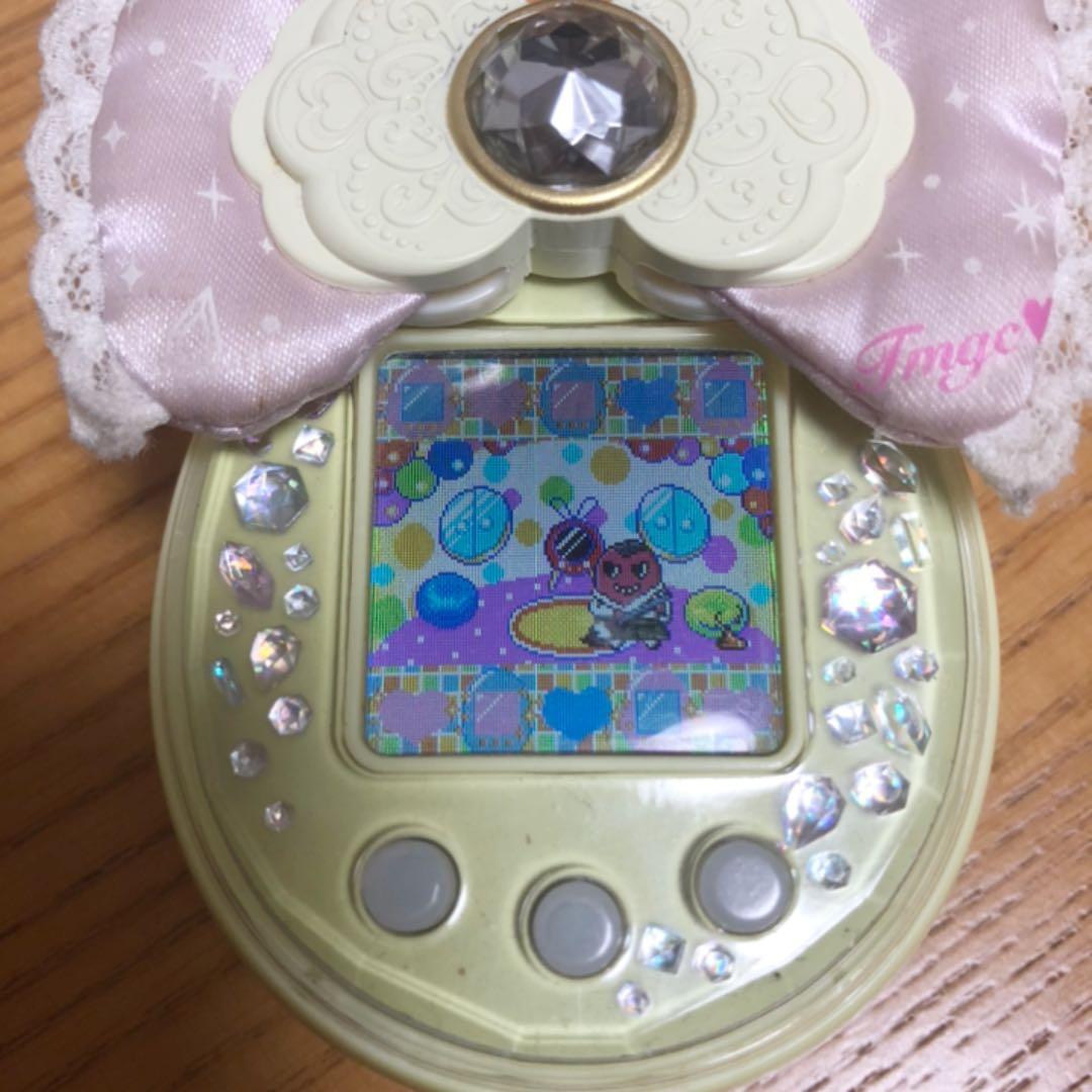 たまごっち ピース たまデコ ピアス2個 セット - メルカリ