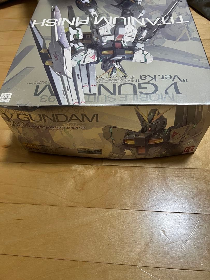 MG RX-93 νガンダム Ver.Ka チタニウムフィニッシュ
