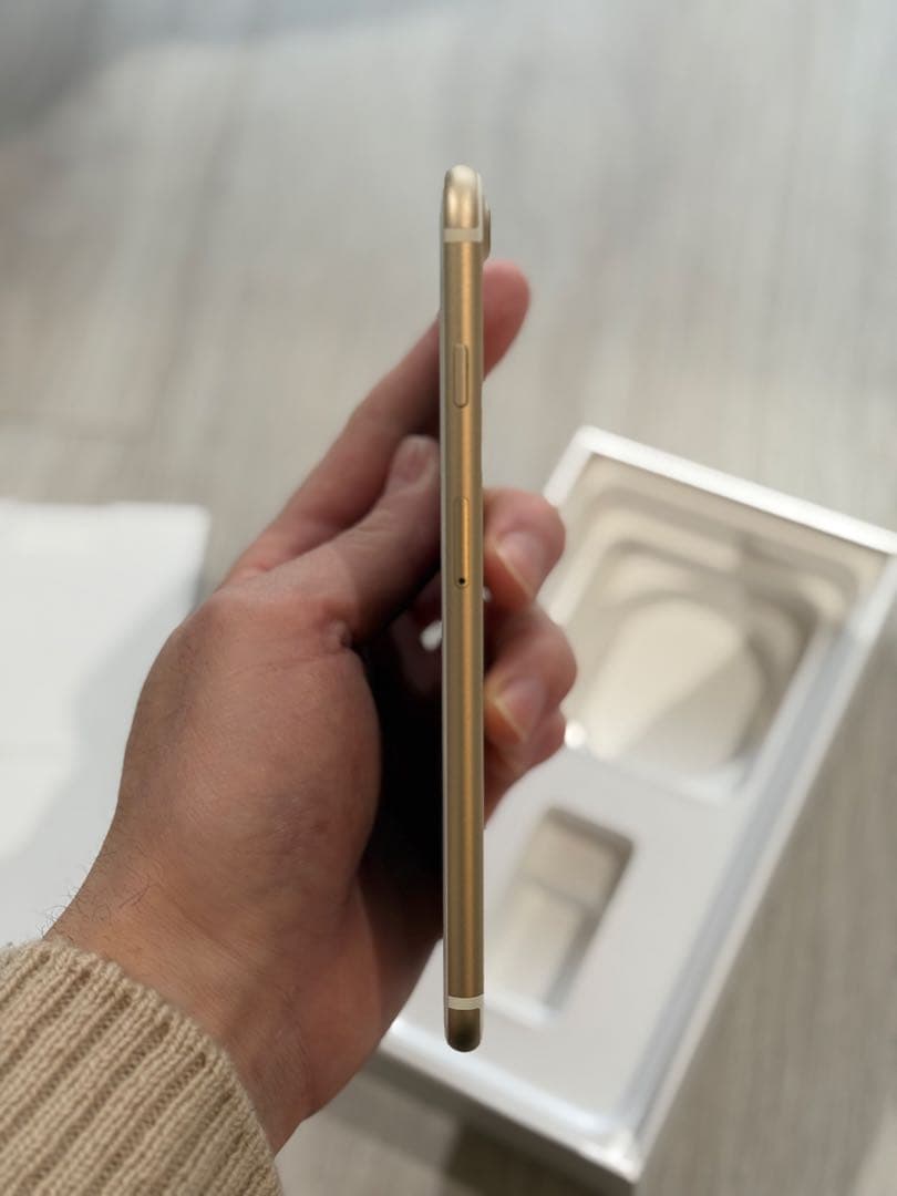 iPhone 7 Plusゴールド128GB 箱付付属品なし docomoロック - メルカリ