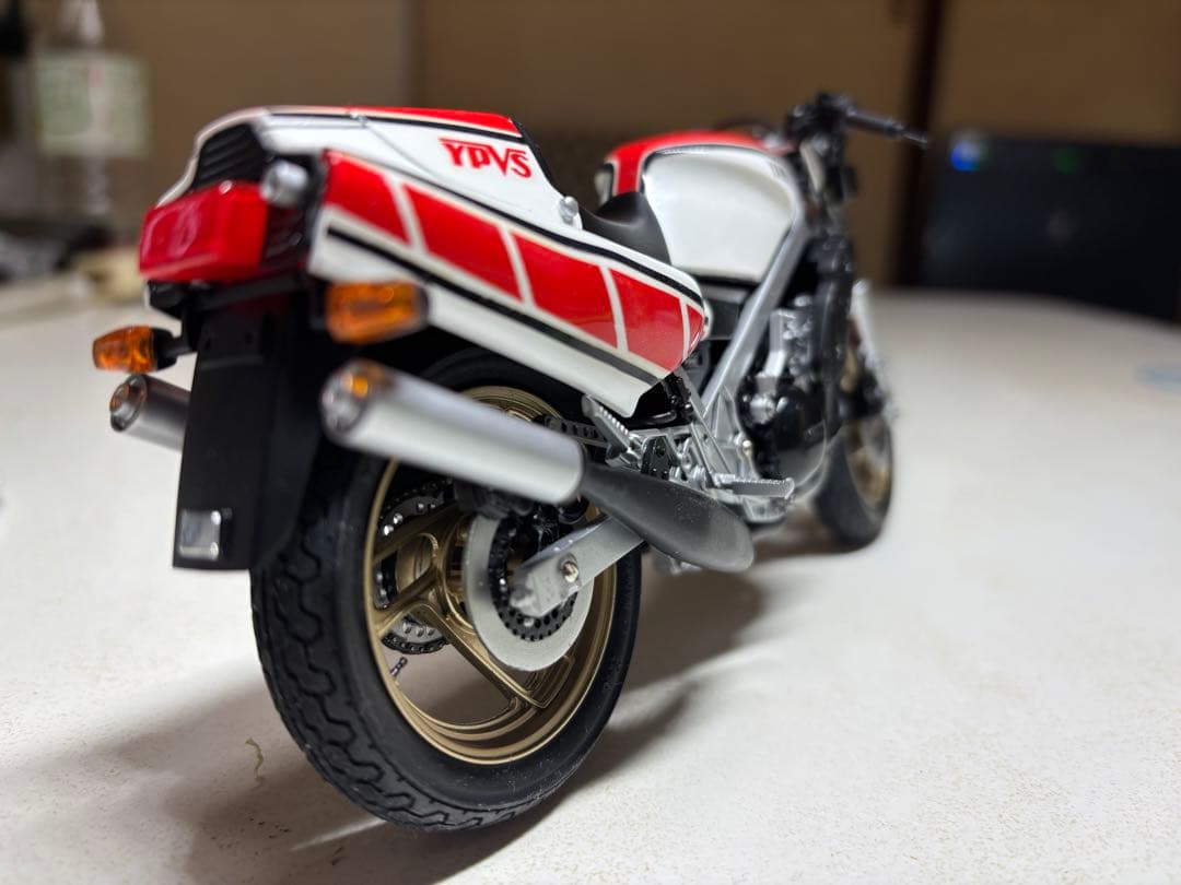 タミヤ 1/12 RZV500Rプラモデル完成品