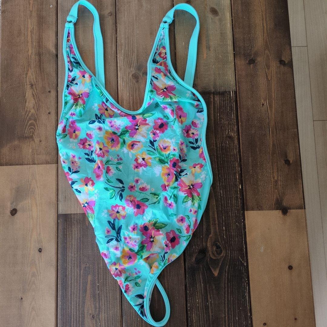 Wicked Weasel 　インポート　ワンピース　　　水着　花柄