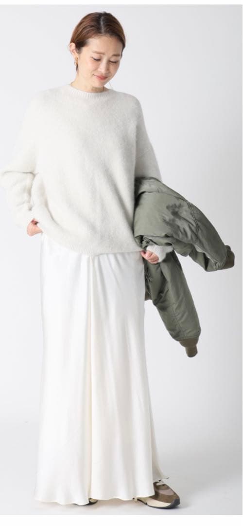 ドゥーズィエムクラスローレン マヌージアン】NEW SURI クルーネック