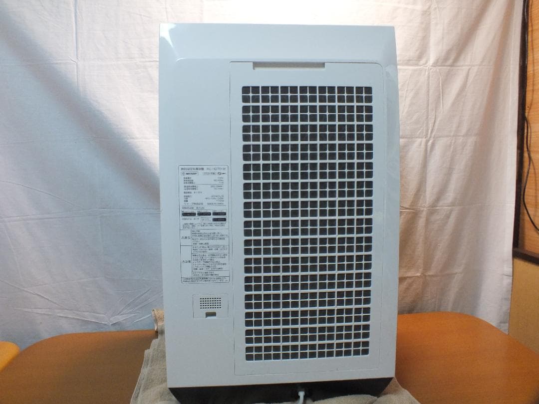 シャープ 除加湿空気清浄機 KC-HD70-W 2021年 484K〇 - メルカリ