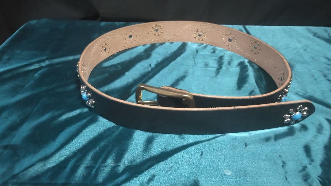 昭南ベンズレザーツタ&フラワースタッズベルト タイプB ターコイズ