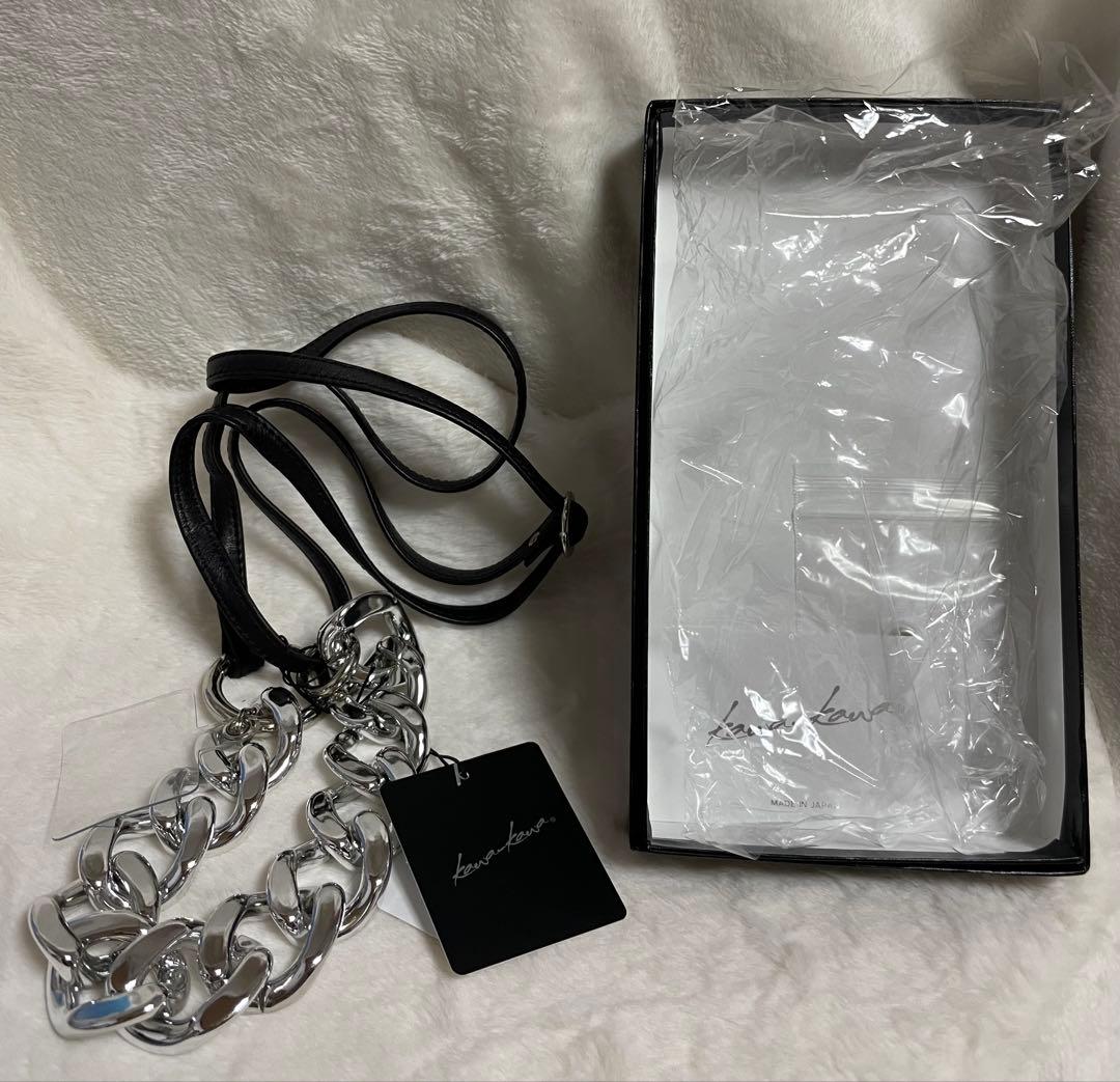 Kawa-kawa 【chain】スマホストラップ ear PAPILLONNER（イアパピヨネ）の「【kawa-kawa（カワカワ）】NO1375