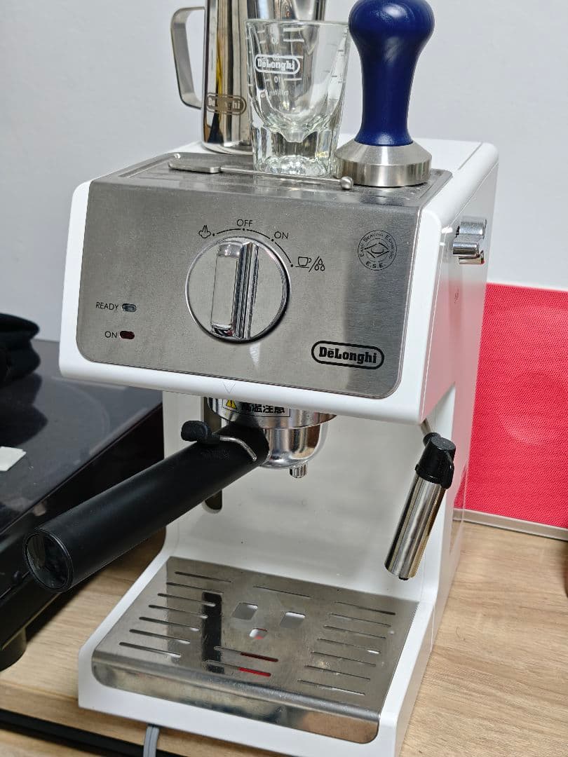 デロンギ ECP3220J-W エスプレッソマシン デロンギ（DeLonghi） エスプレッソ・カプチーノメーカー [ECP3220J-BK