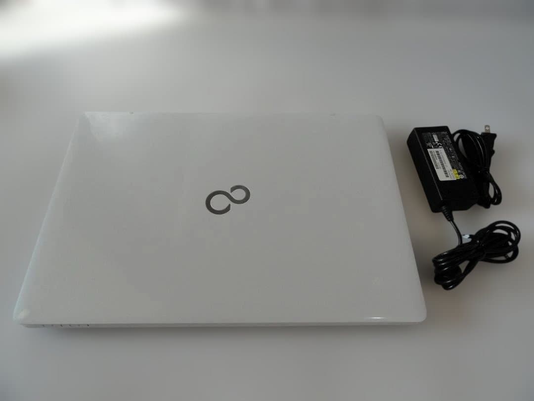 モ*シ様 綺麗な 富士通Lifebook AH50/X Corei7- 6700