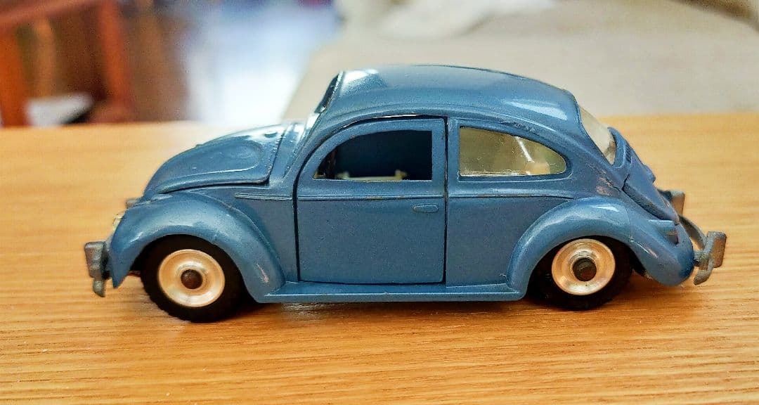 ミニカー DINKY TOYS 1/43 VOLKSWAGEN DE LUXE