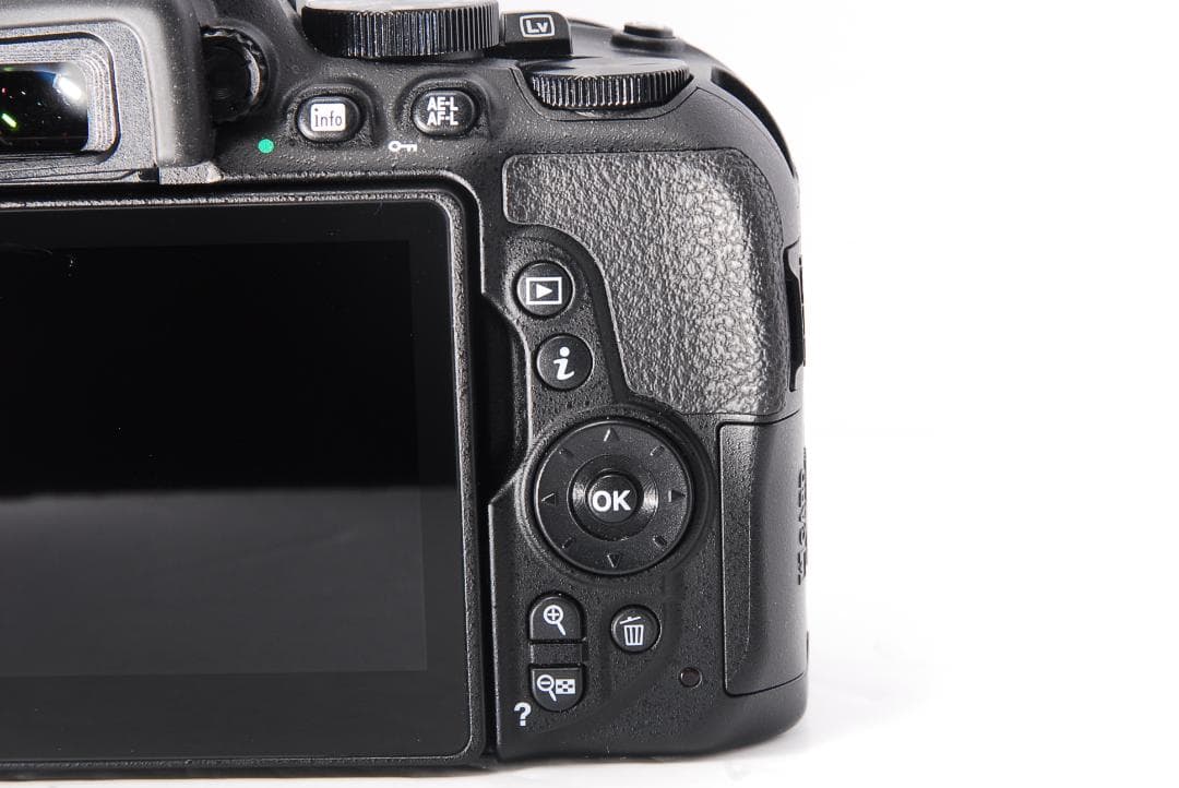 ✨新品級 ショット数1389回✨Nikon D5600 レンズセット - メルカリ