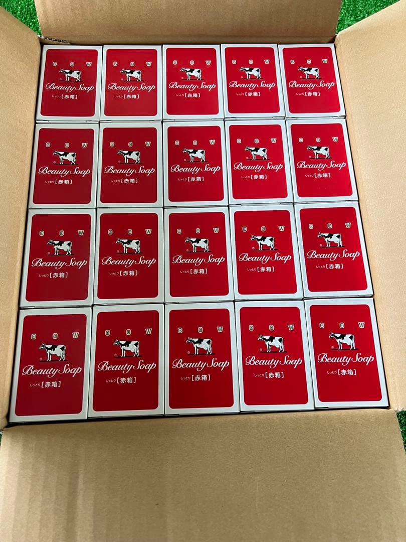 牛乳石鹸BEAUTY SOAP化粧石鹸カウブランド赤箱a1一箱100個入