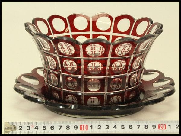 アンティーク 赤色被 切子 ガラス 器 台 トロ 大正-昭和(BB461) アンティーク 赤色被 切子 ガラス 器 台 トロ 大正-昭和(BB461) - メルカリ