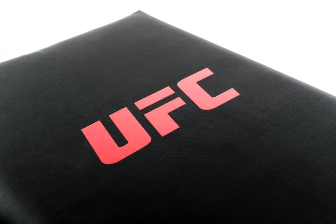 在庫処分－UFCオフィシャルパンチング ミットUHK-69756パンチング