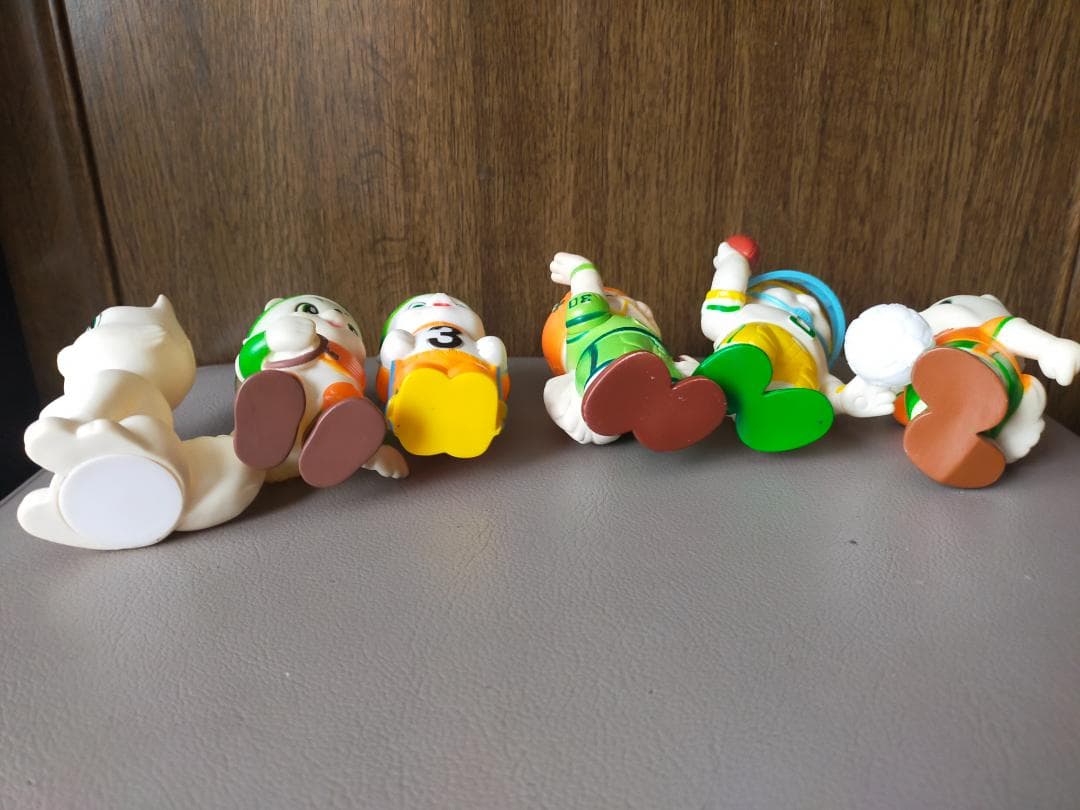 三和銀行　ワンさくん　ソフビ貯金箱　　 ６個　①