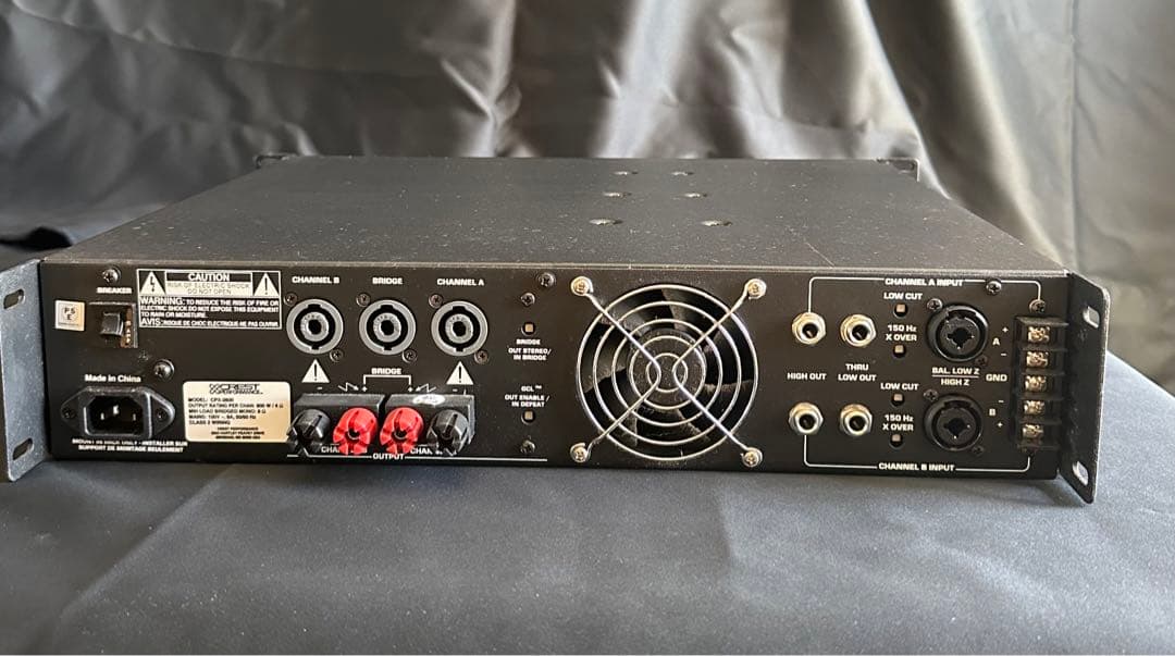 Crest CPX2600 パワーアンプ