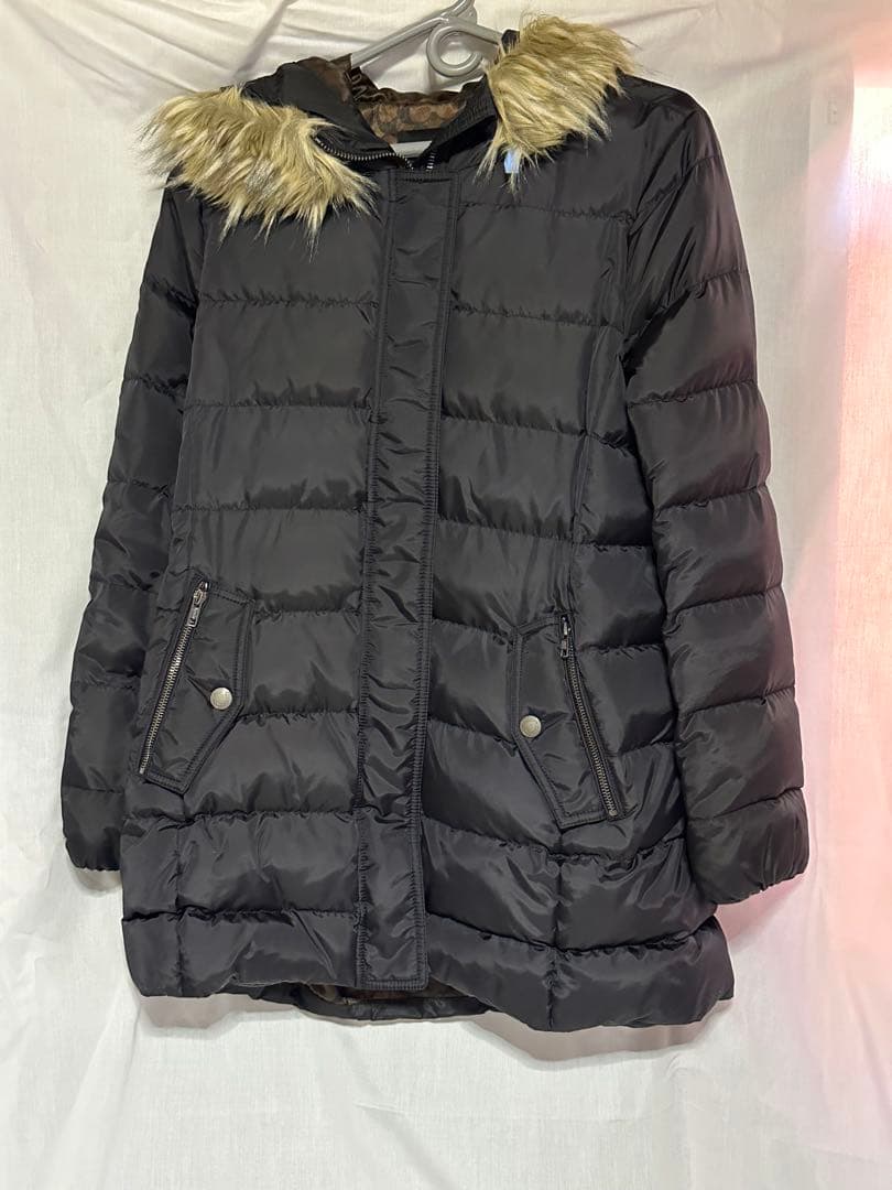 every COACH ファー付きフード 黒 ダウンジャケット COACH（コーチ） ファー フーデッド ジップアップ ダウンジャケット