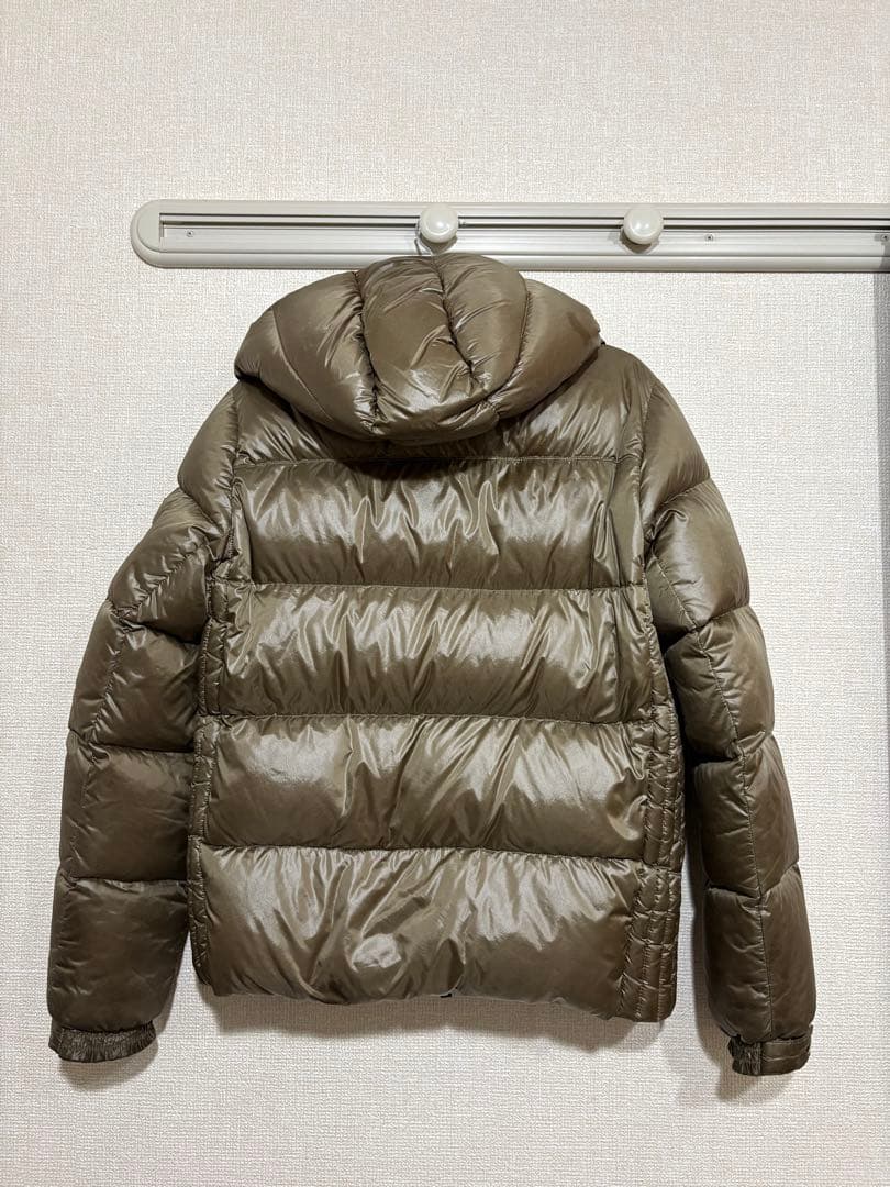TATRASタトラス オリーブ色 フード付きダウンジャケット