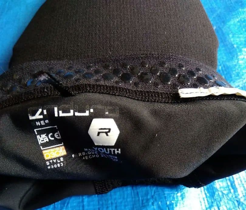 ユース G-FORM ショーツ Mサイズ FOX 二ーガード ワンサイズ