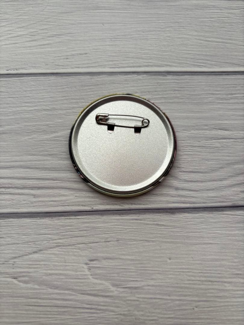 OVER REQUIEMZ オバレク 缶バッジ クロード - メルカリ