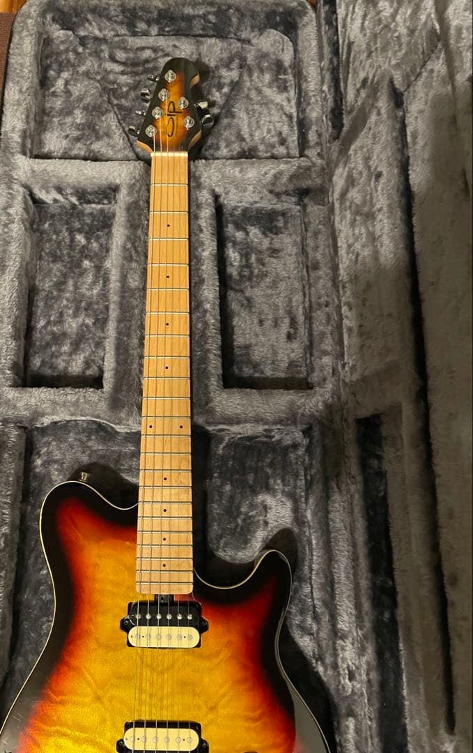 OLPエレキギター　ミュージックマンモデル