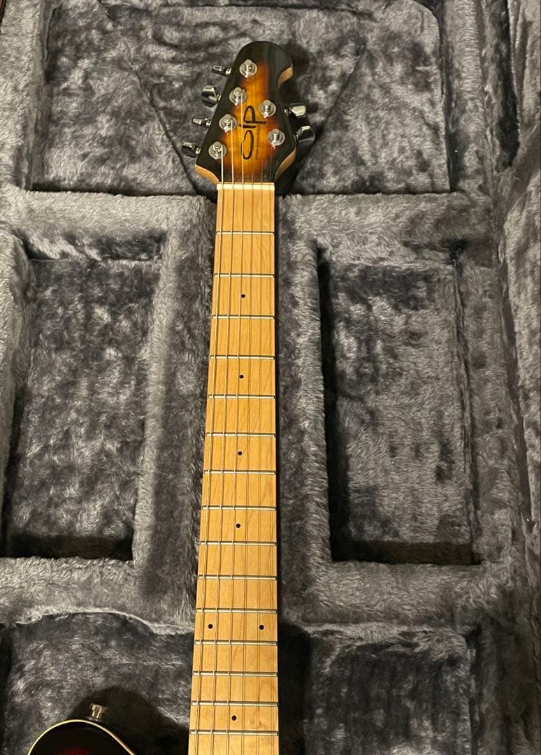 OLPエレキギター　ミュージックマンモデル