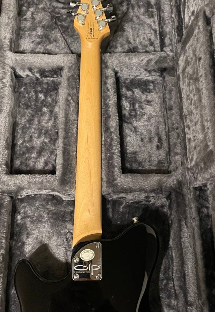 OLPエレキギター　ミュージックマンモデル