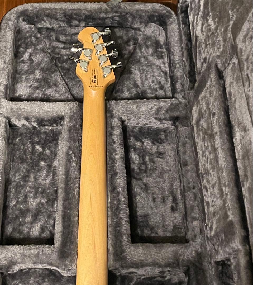 OLPエレキギター　ミュージックマンモデル