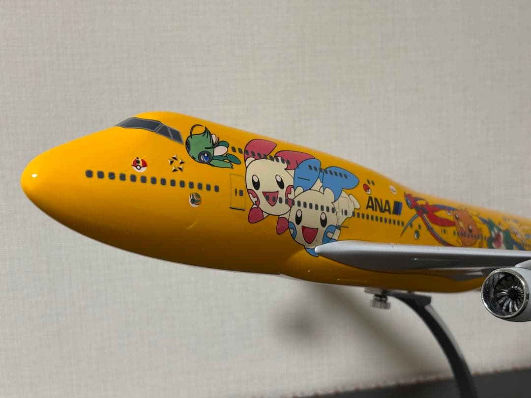 ANA ピカチュウジャンボ(ポケモンジェット) B747-400 JA8957 - メルカリ