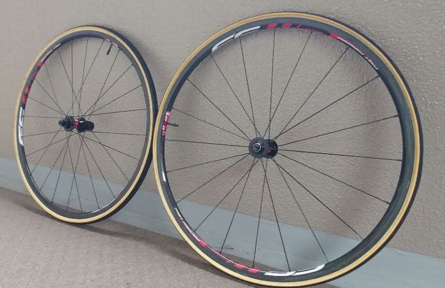 専用　FFWD　ファストフォワード　 F2R 　シマノ12/11S　タイヤ交換済 ファストフォワード FFWD F2R DT240ハブ カーボン チューブラー