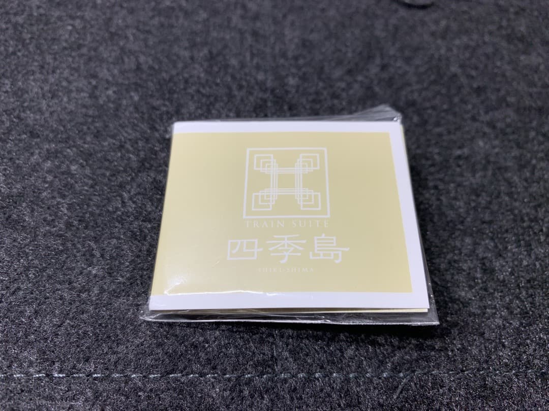 破格】「TRAIN SUITE 四季島」限定バッジ 50枚セット - メルカリ