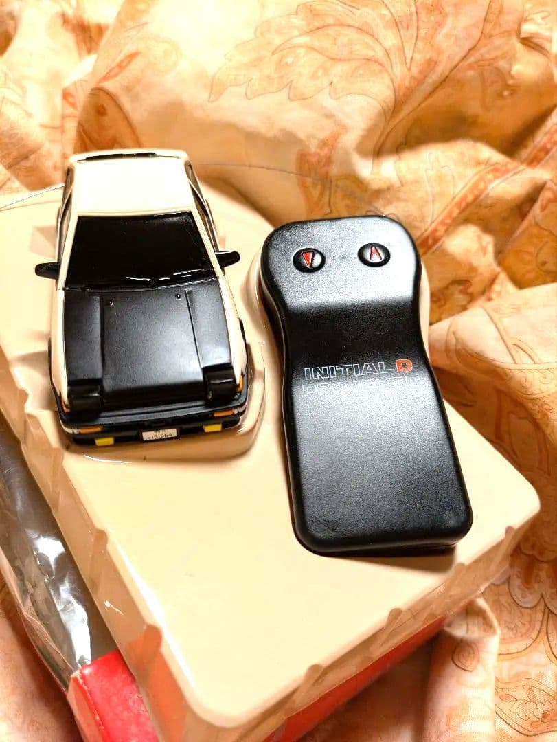 頭文字Dラジコン　本体12cm 赤箱一般市販なし限定品AE86 TRUENO