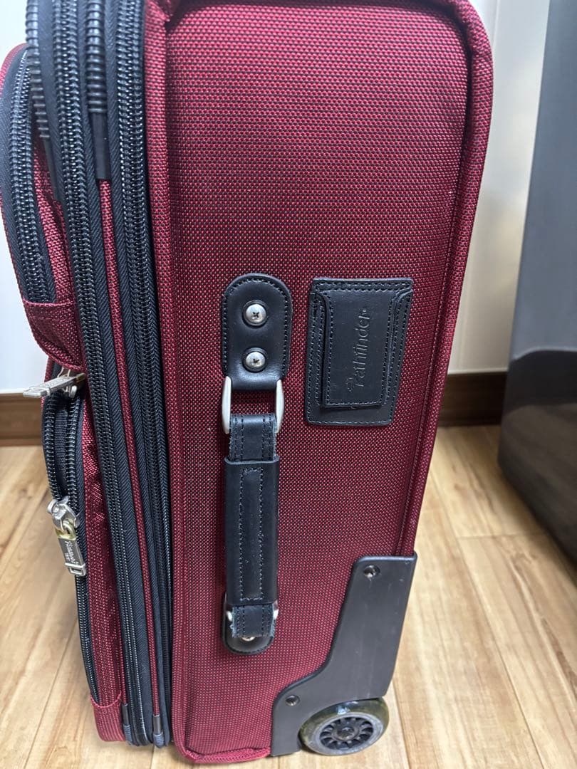 Pathfinder キャリーケース トランクケース トラベルバッグ 赤