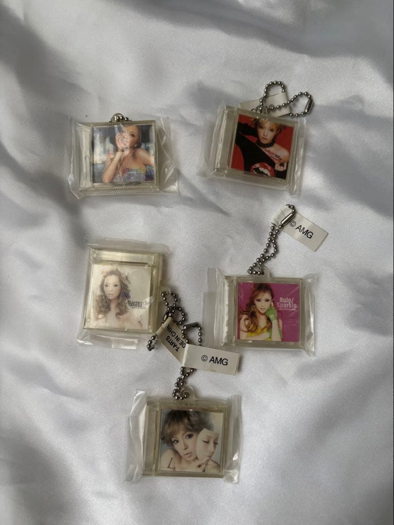 【Kazuto85さま専用】浜崎あゆみ CD ミニチュア キーホルダー ガチャ