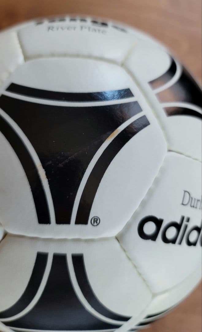 adidas タンゴ River Plate ミニサインボール付！ - メルカリ