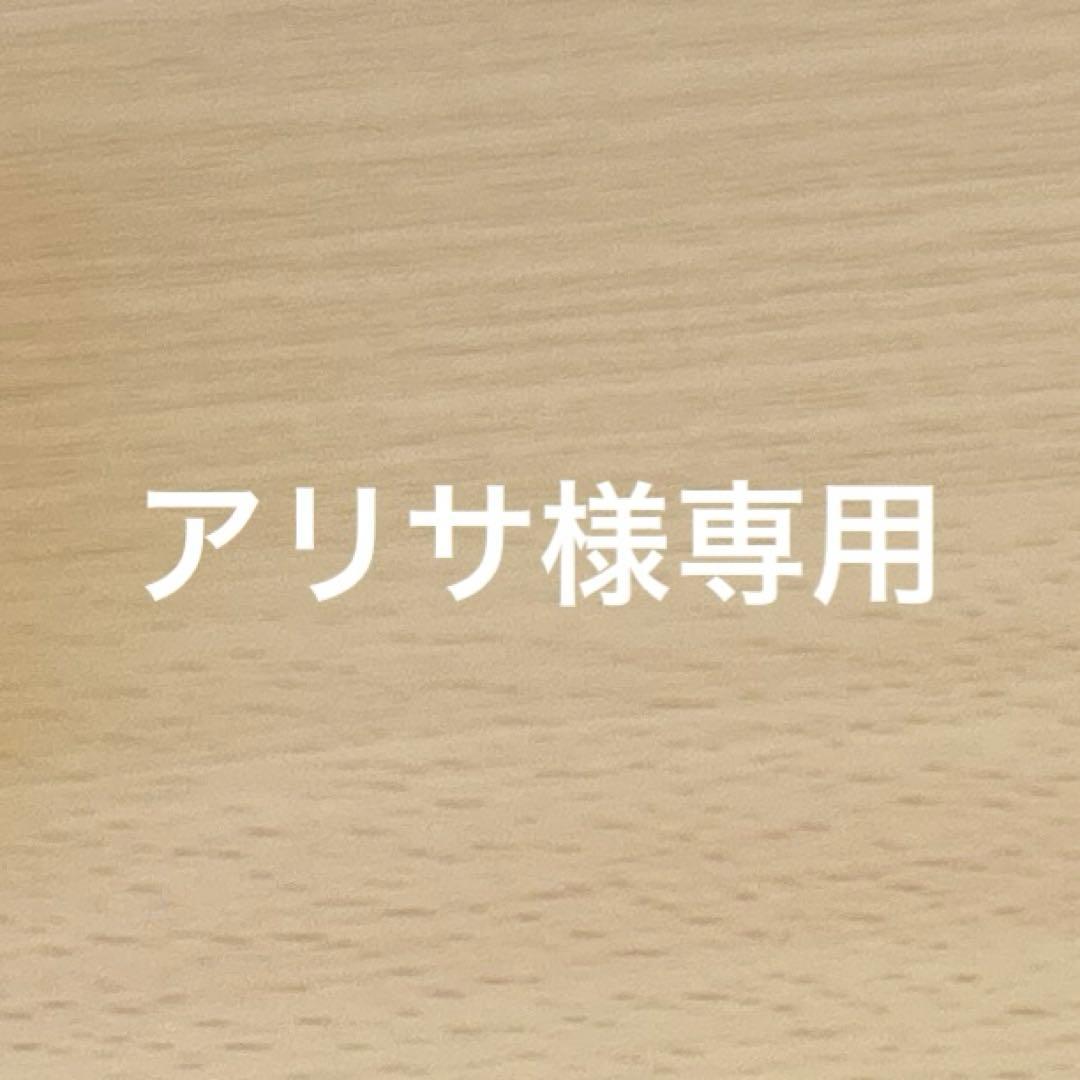 ユーリ!!! on ICE 展覧会 限定缶バッジ ユリオ＆オタベック - メルカリ