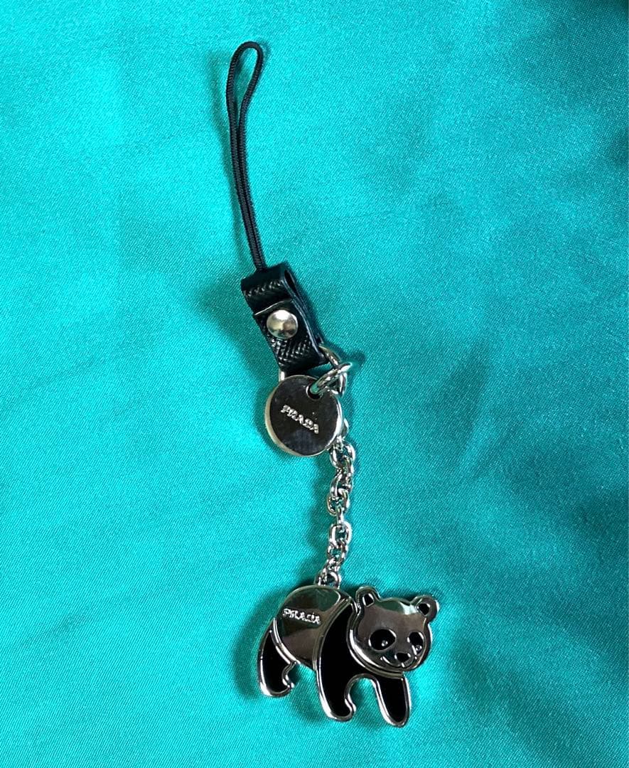 新品！PRADA プラダ panda パンダキーホルダー バッグチャーム - メルカリ