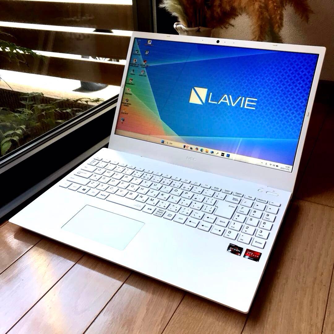 美品 LaVie N1535AKW(新品M.2 NVMe SSD512GB)