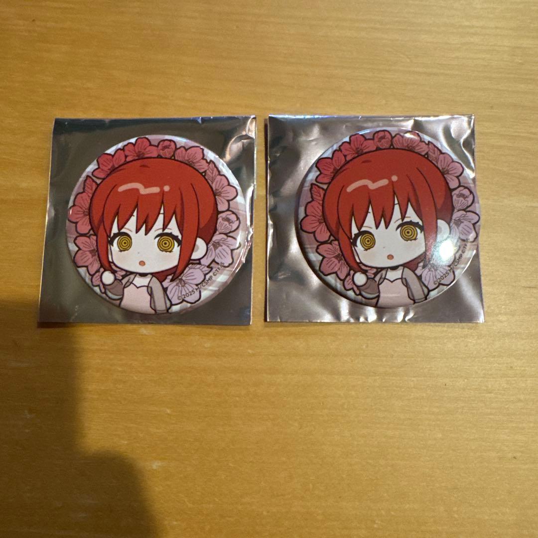 チェンソーマン プリンスホテル ミニキャラ缶バッジ マキマ 2点 - メルカリ