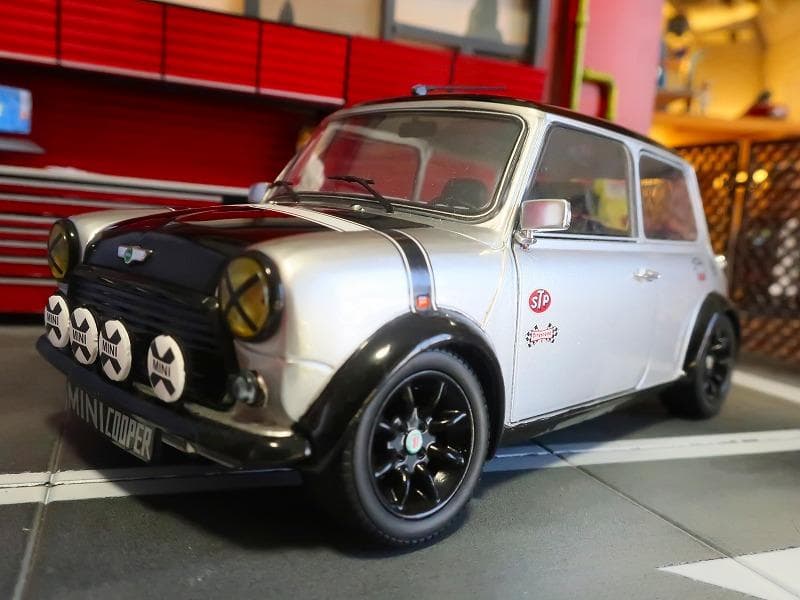 1/18 ソリド ミニクーパー 1.3i ローダウンカスタム VAN JAC
