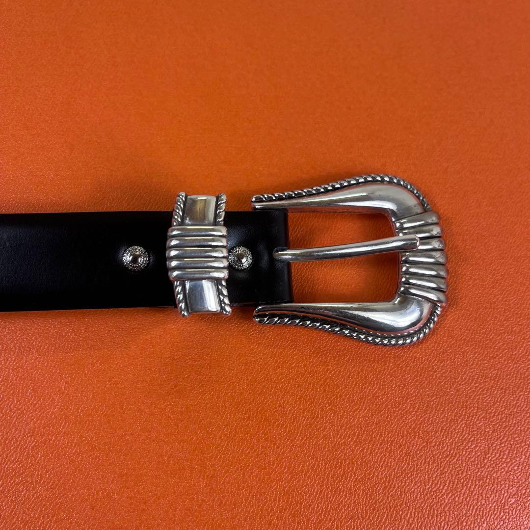 TOGA PULLA メタルレザーベルトユニセックス