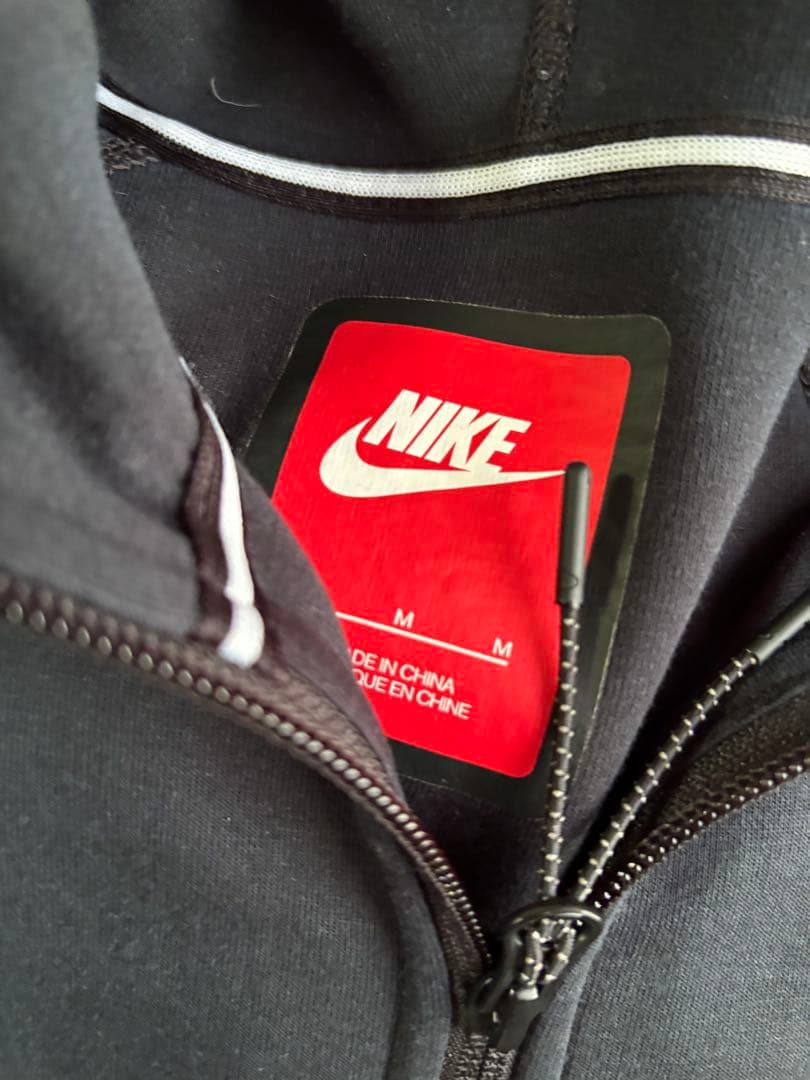 Nike テックフリース ブラック セットアップM S 赤タグ 正規品 - メルカリ