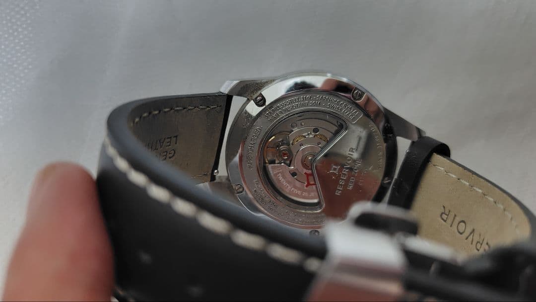 みきあ様 RESERVOIR レゼルボワール 腕時計RSV11.SC 箱ケース付 - メルカリ