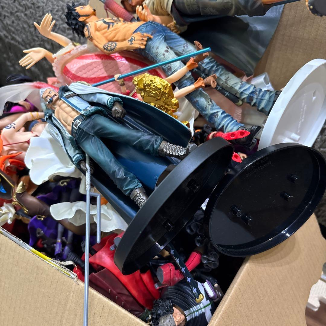 《大幅値下げ》ワンピース　フィギュア　箱無し　50体以上まとめ売り　売切希望