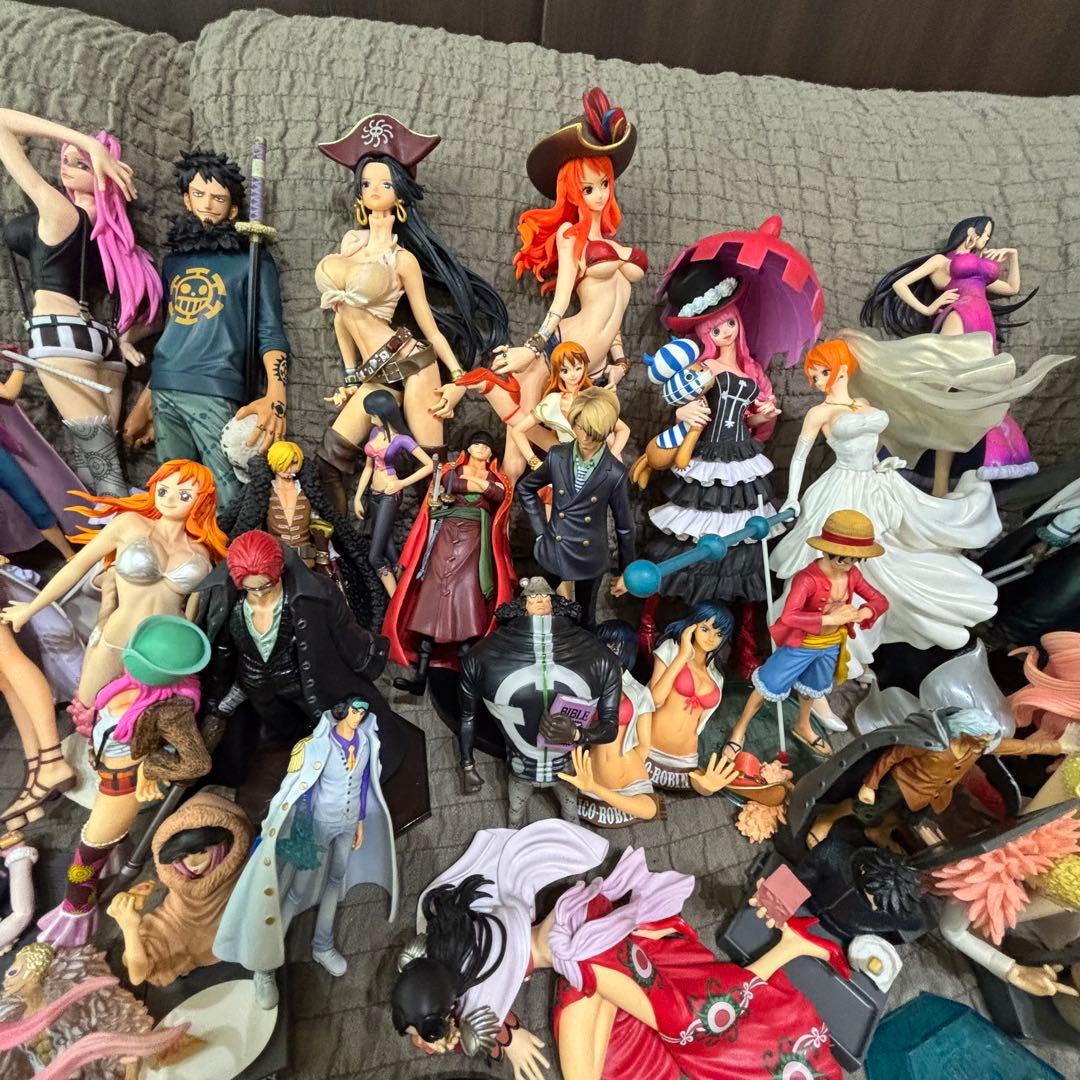 《大幅値下げ》ワンピース　フィギュア　箱無し　50体以上まとめ売り　売切希望