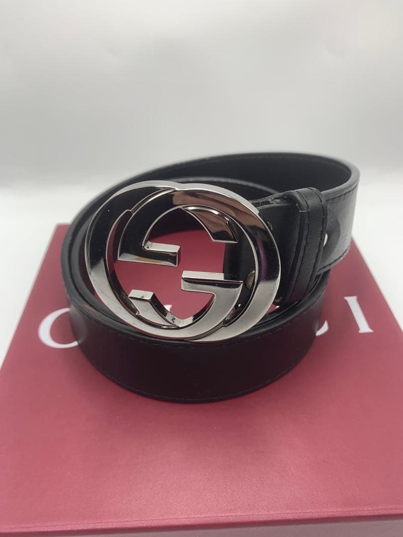 【グッチ　GUCCI ダブルGロゴ ブラックレザーベルト　シルバー ダブルG リバーシブル ベルト ・ブラック レザー | GUCCI公式