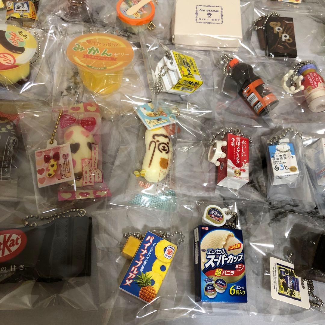 ノンジャンル　ミニチュア　食品　ガチャ　大量　　　冷蔵庫付き